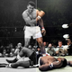 Muhammad Ali vs Sonny Liston (1965) / a la derecha, la versión coloreada por Colourise.sg